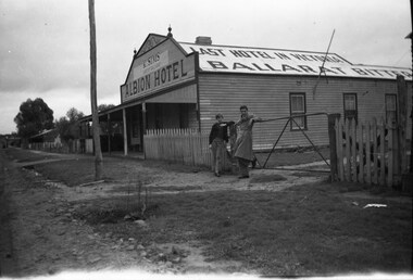 Photograph - B&W print of donated negative, E  G. Fluck, 17/06/1951 12:00:00 AM