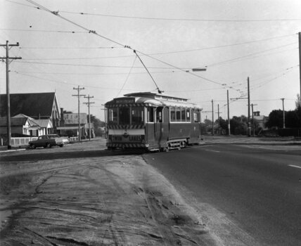 SECV Ballarat 12 outbound crossing Albert St.		