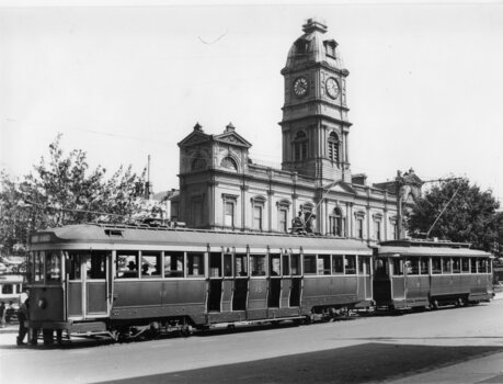 SECV trams No. 15 and 31 in Sturt St.