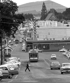 SEC No. 31 and two other single truckers in the City Loop