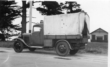 Photograph - Black & White Photograph/s, State Electricity Commission of Victoria (SECV), c1935