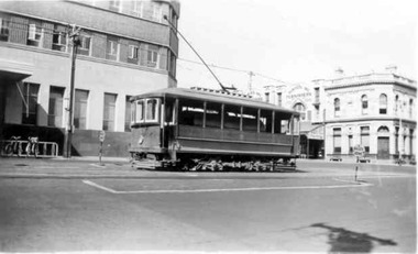 Photograph - Black & White Photograph/s, 14/01/1952 12:00:00 AM