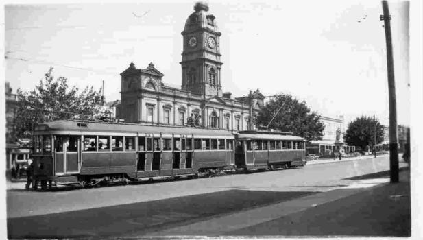 SECV trams No. 15 and 31 in Sturt St.