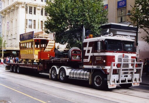 Horse tram loaded for return to Ballarat