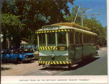 Postcard - Folder set, Colorscans Richmond, "Ballarat Botanic Gardens and Lake Wendouree", c1980