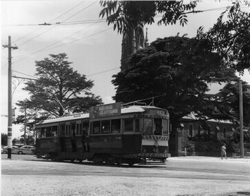 SECV Ballarat - 42 inbound in Sturt St passing St Andrews church.