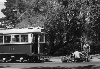 Photograph - Black & White Photograph/s, Dave Macartney, 21/02/1985 12:00:00 AM