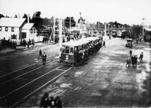 Geelong football trams