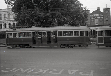 Photograph - No 37 in the parking loop at Sturt St, Wal Jack, 14/02/1953