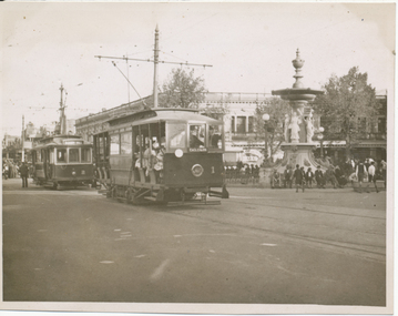 SECV / ESCo Bendigo trams 1 & 2 at Charing Cross