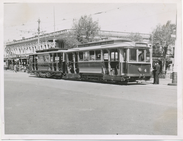 SECV /ESCo Bendigo trams 4 & 8 at Charing Cross