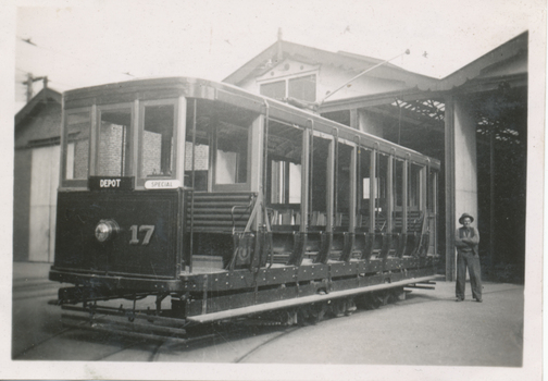 SECV Bendigo No. 17 outside the depot