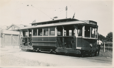 Bendigo tram No. 6 at depot.