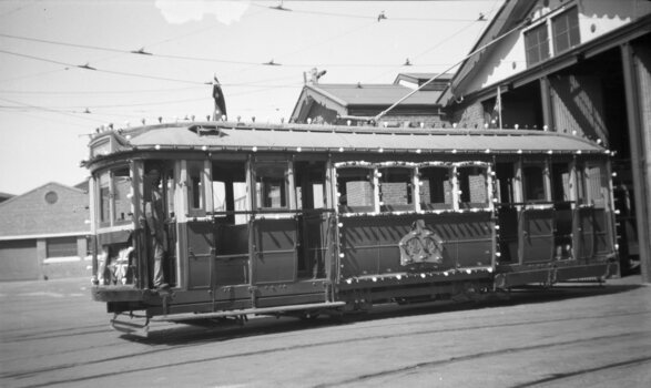 Bendigo tram 22 decorated for Queens visit - negative