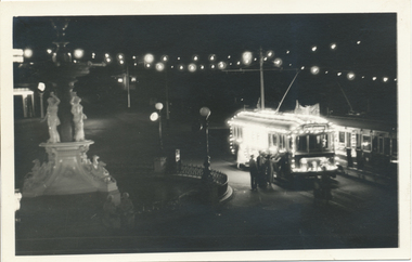 Postcard, Gevaert, Postcard photograph of  No. 22 decorated for the Queen's visit (Royal visit) at the Charing Cross 1954