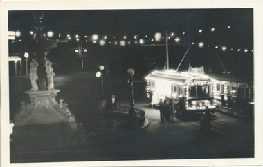 Postcard photograph of  No. 22 decorated for the Queen's visit (Royal visit) at the Charing Cross 1954