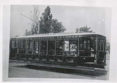 ESCo Bendigo summer trams 17 & 18