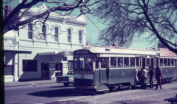 trams in Sturt St near Hospital Corner