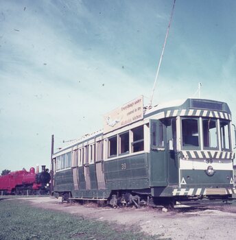 No. 39 and D3 671 at Brown's Waterhole Park Lismore