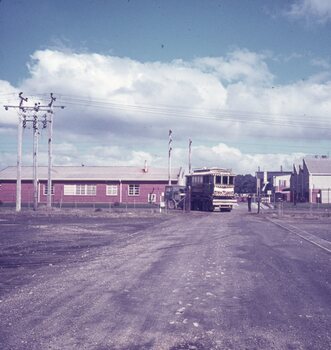 moving tram 31