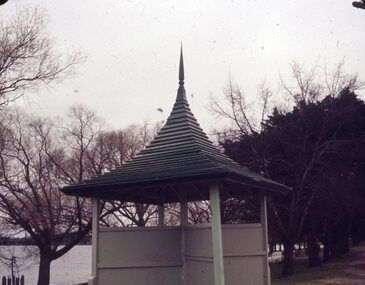tram stop shelters