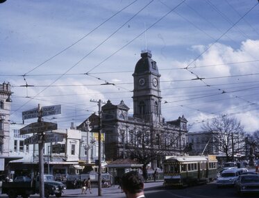 Sturt and Lydiard Sts