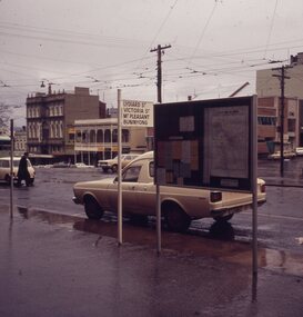 bus stop sign at the corner of Sturt and Lydiard St 
