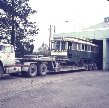 moving tram 31