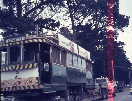 moving tram 31