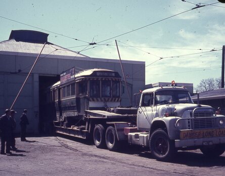  moving tram 42