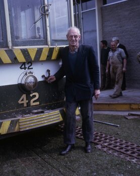 moving tram 42