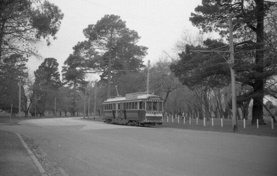 No. 34 arriving at the Gardens Loop