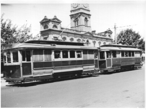 Ballarat Trams 17 and 32 City