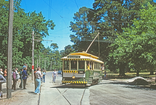 BTPS tram 27 making its first trip across Wendouree Parade 