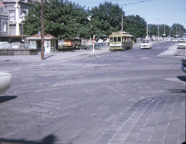 tram 30 at the City terminus