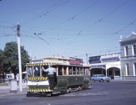 Tram 26 on private tour - Drummond St.