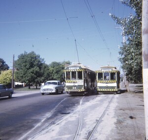 Nos. 34 and 26 crossing at the Parked St loop in Sturt St west loop