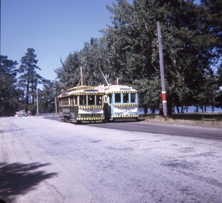 Trams crossing at Barrett Ave or Depot Loop