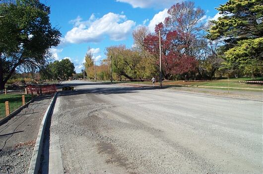 Wendouree Parade roadworks - April and May 2003.