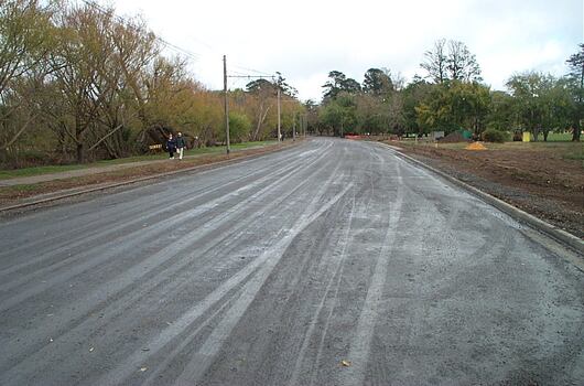 Wendouree Parade roadworks - April and May 2003.