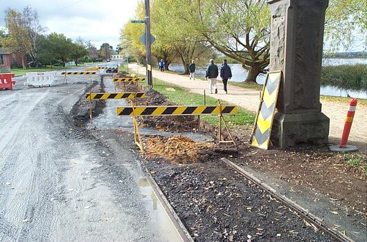 Wendouree Parade roadworks - April and May 2003.