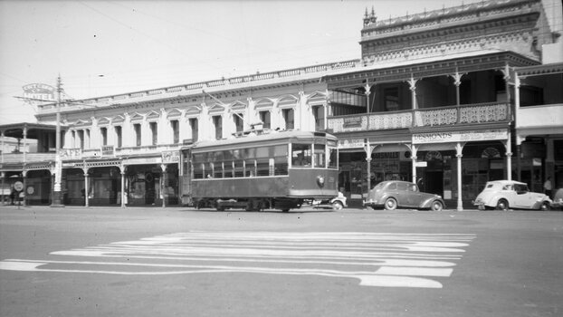 Birney No. 28 after leaving Charing Cross