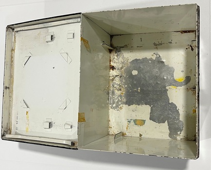 SEC First Aid box side interior