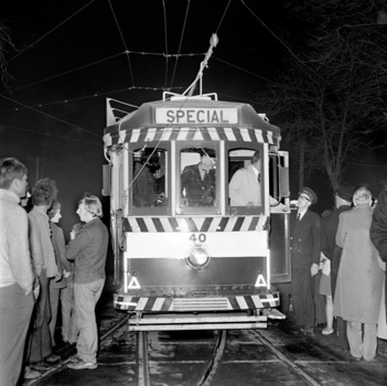 No 40 Cnr Drummond St Sth & Sturt St.The very last tram - Greg Triplett