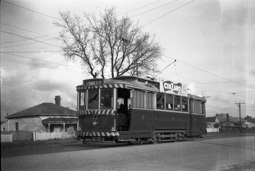 SEC 32 inbound Sebastopol Line - Bell St Loop