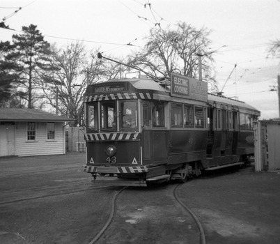 SEC 43 squeezing into Road 0 at Ballarat Depot