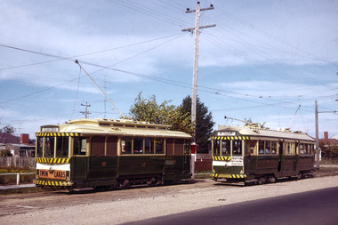 Trams 12 and 38 crossing Grey St loop
