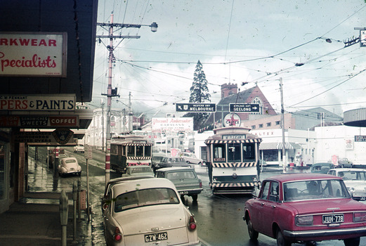 Trams 18 and 17 - Stones Corner