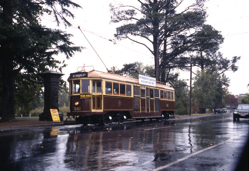 BTM Tram 661 Wendouree Parade at Carlton St