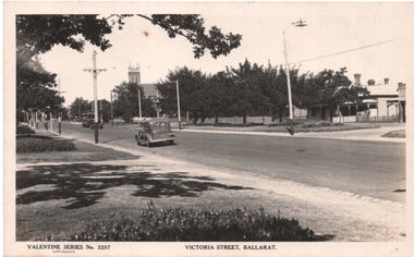 Postcard - "Victoria Street, Ballarat"